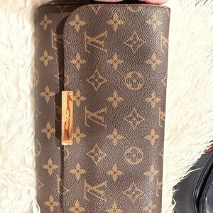 Louis Vuitton Favorite MM